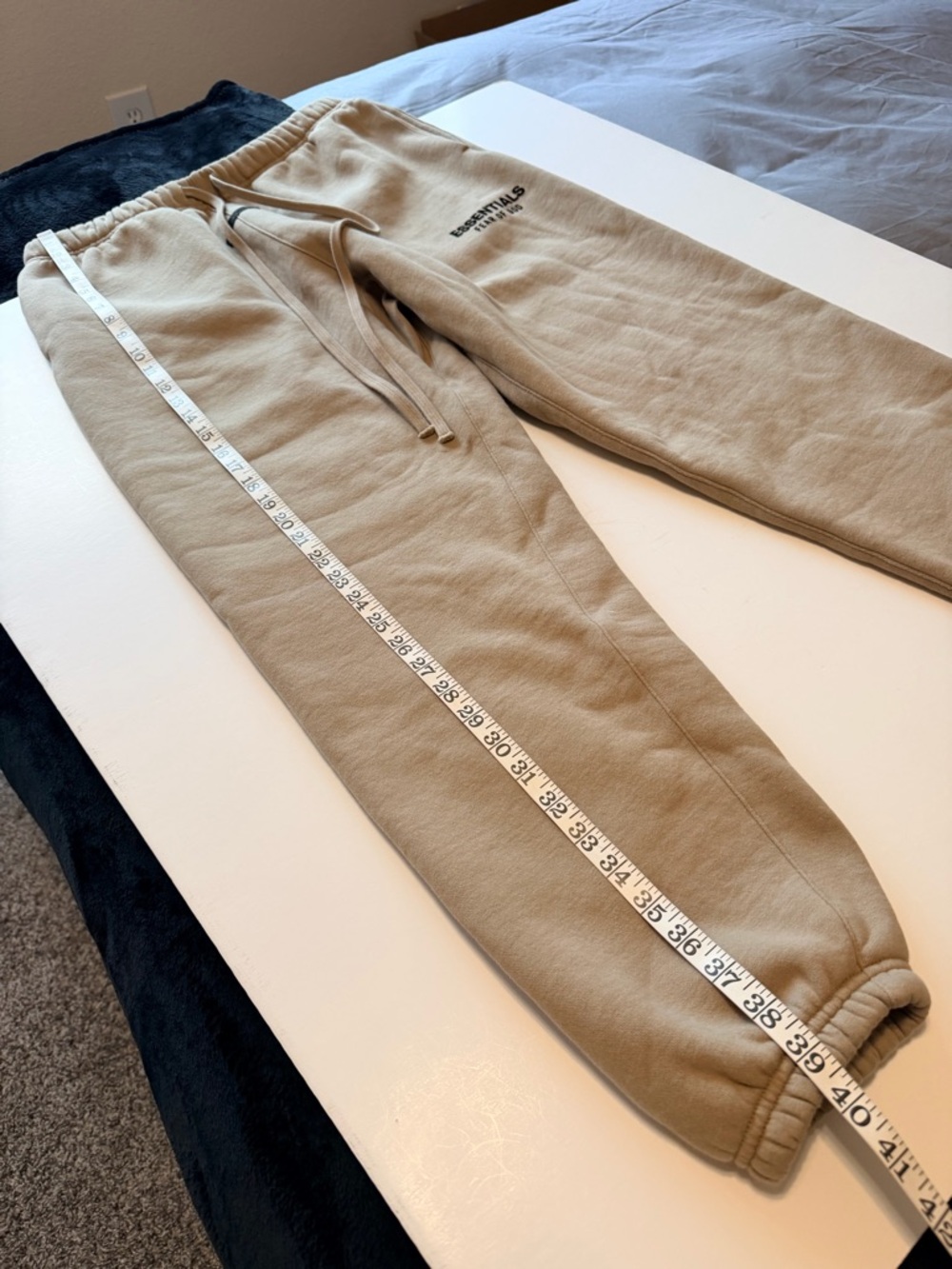 Fear of God Essential fleece Sweatpants color beige, straight leg size M Unisex - Picture 4 of 12